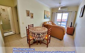 Aconchegante Apto 01 dorm c/Sacada, Ar-Cond, Wi-Fi, Lado Praia